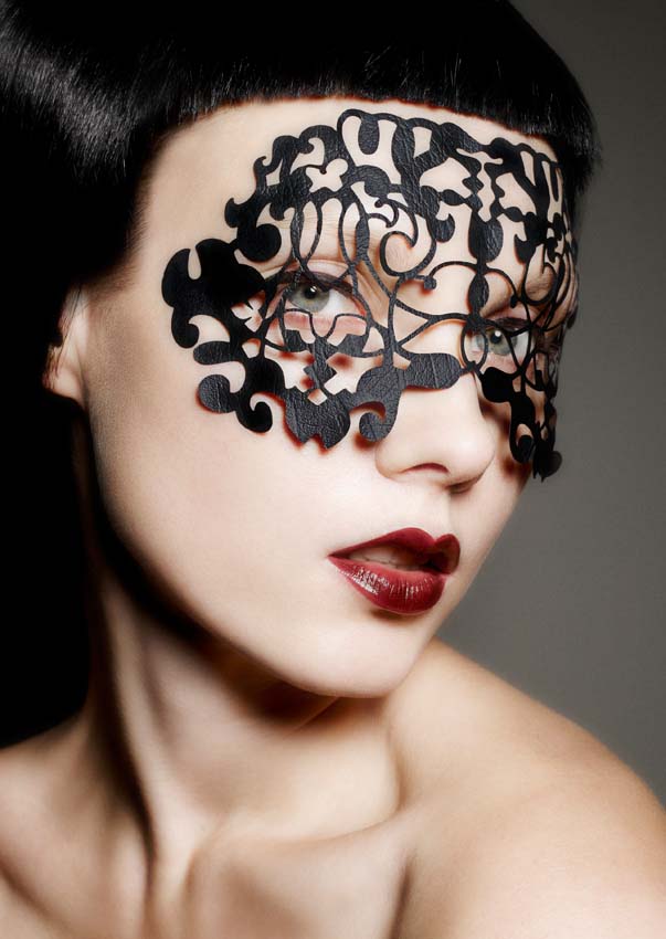 Nouveau Black 3